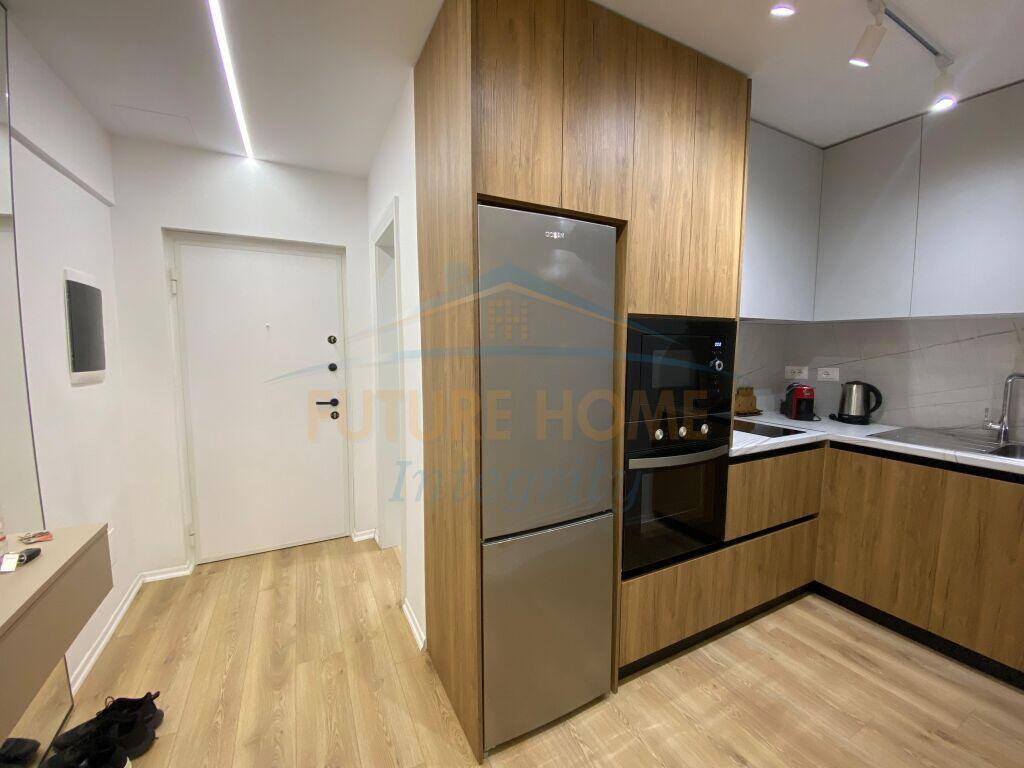 Qera, Apartament 2+1+2 Duplex, Qendër, Tiranë.