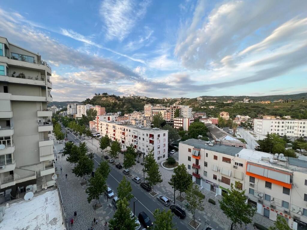 Apartment 2+1+2 Center Vlore