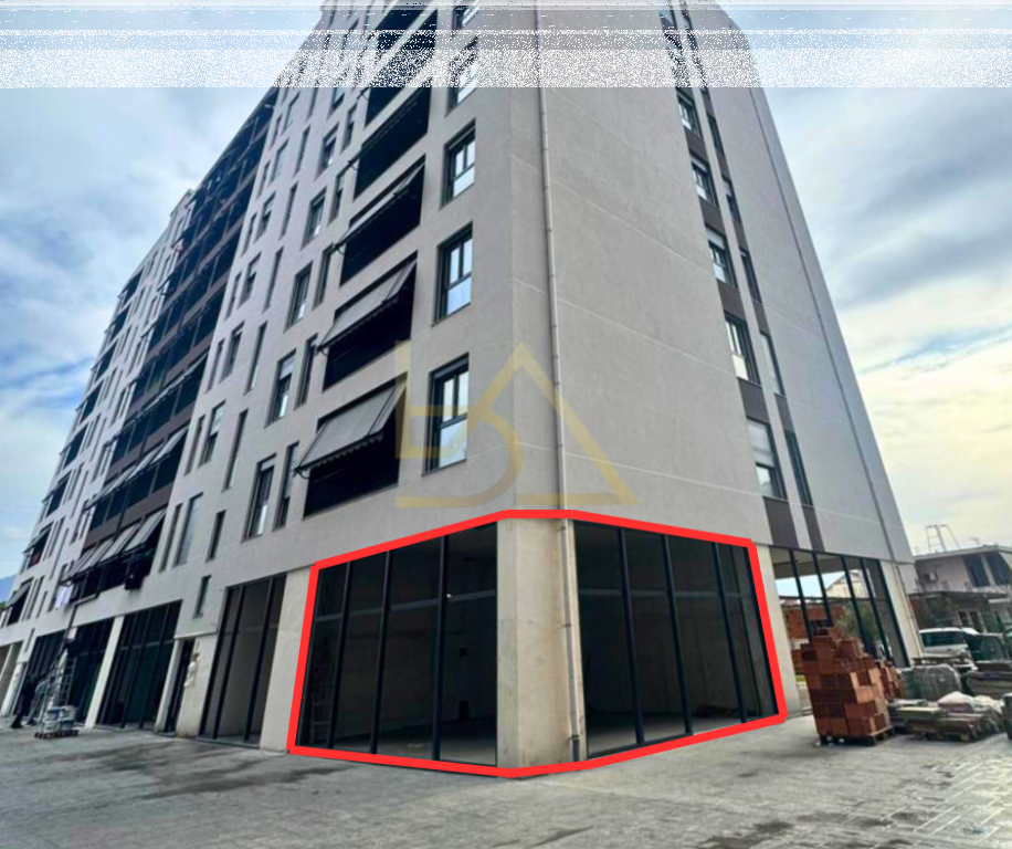 Negozio in Vendita – Kamëz, Tirana