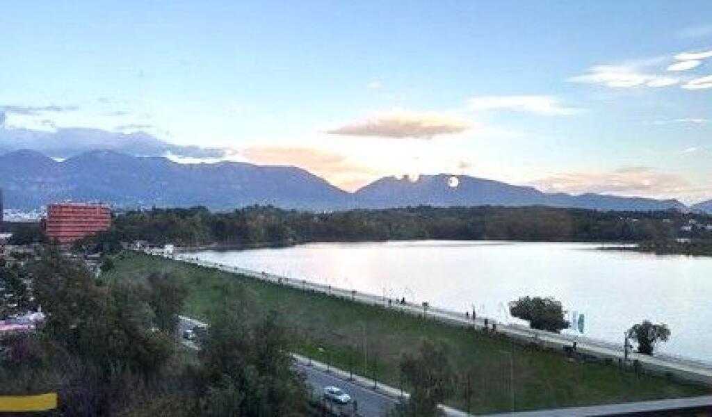 Shitet, Apartament 2+1+2+ Post parkimi Lake View Residence, Tiranë.