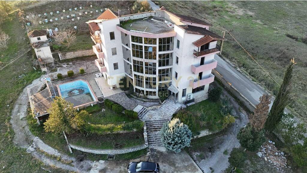 4-storey hotel for sale 600000€