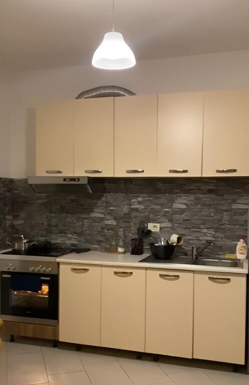 📌Jepet me qira apartament 1+1 📍 ne Astir (afer rrethit)!!!
