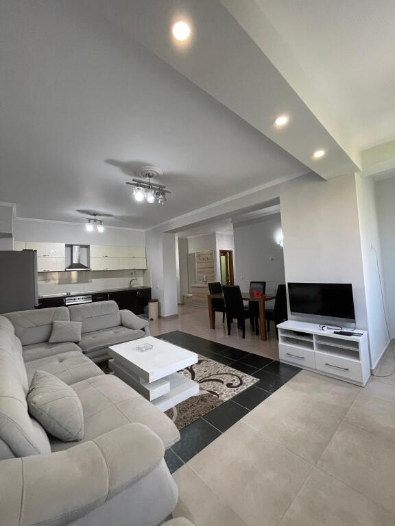 🏠 Shitet Apartament 3+1+2+depo📍 Rruga e Kavajës