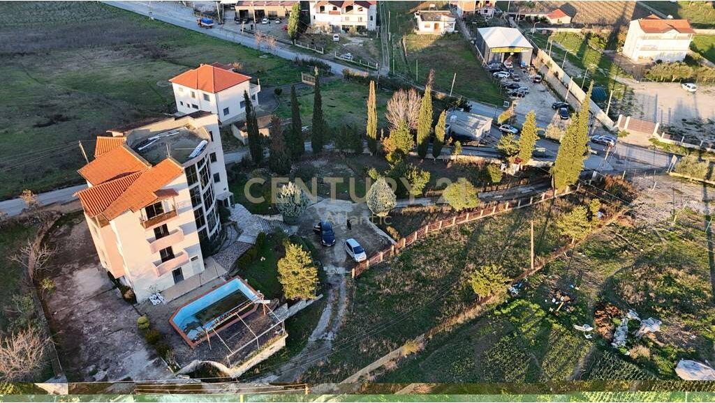 4-storey hotel for sale 600000€