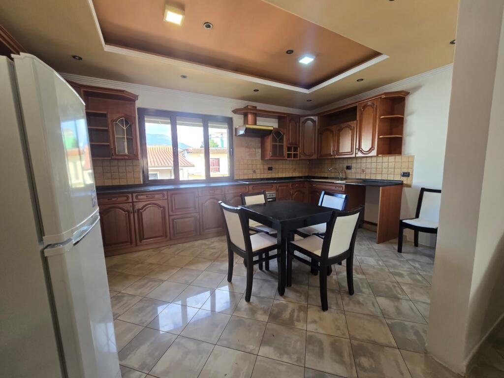 Apartament me qira 3+1+2 te Qyteti Studenti