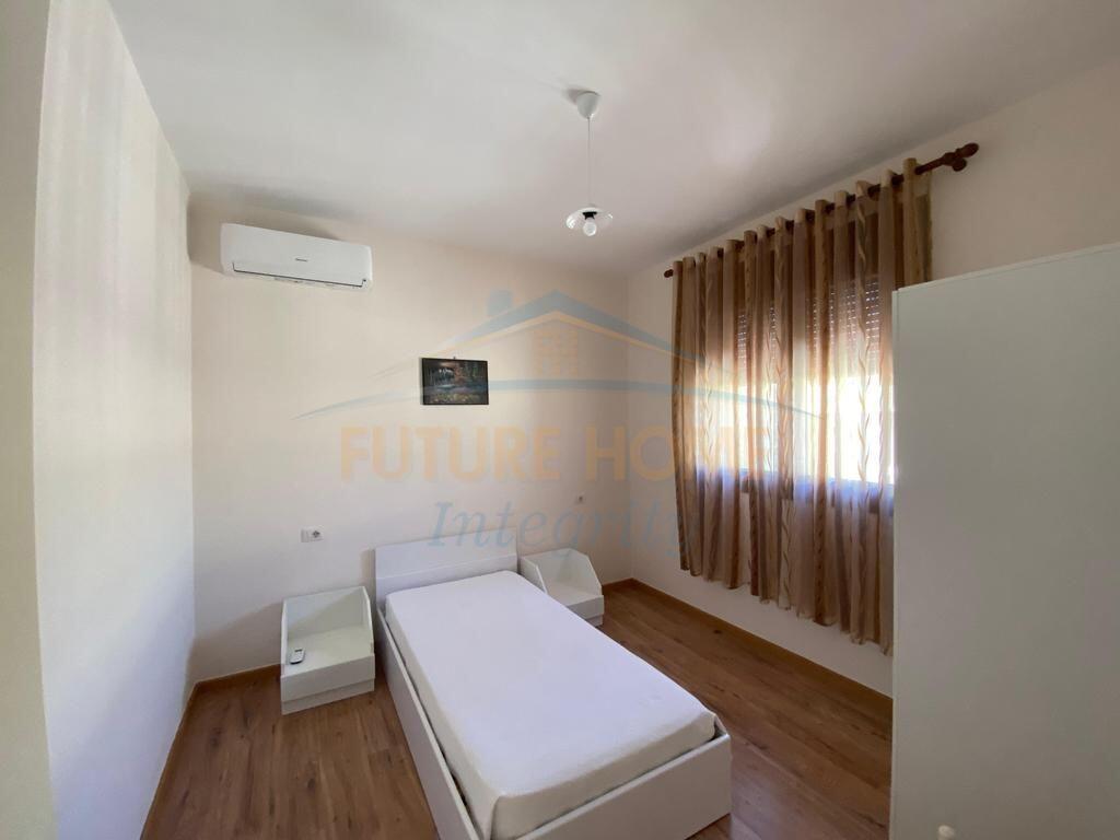 Qera, Duplex, Ali Demi, Tiranë.