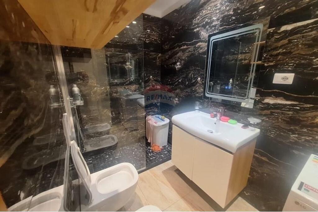 Apartament me qira 3+1+2 +Post parkimi
