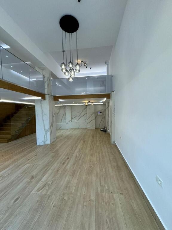✨VENDITA AMBIENTE COMMERCIALE | 📍COMUNE DI PARIGI