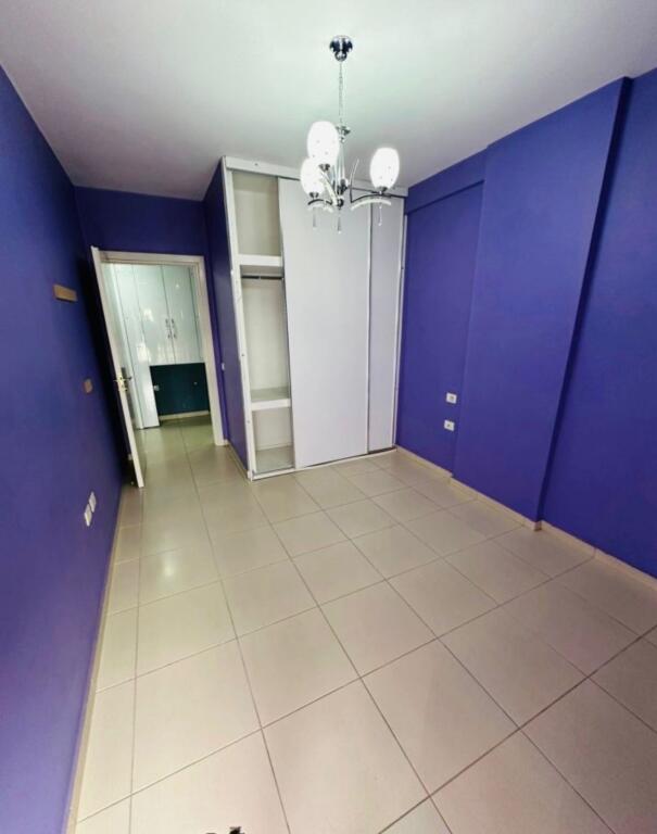 Apartment 2+1, Astir!