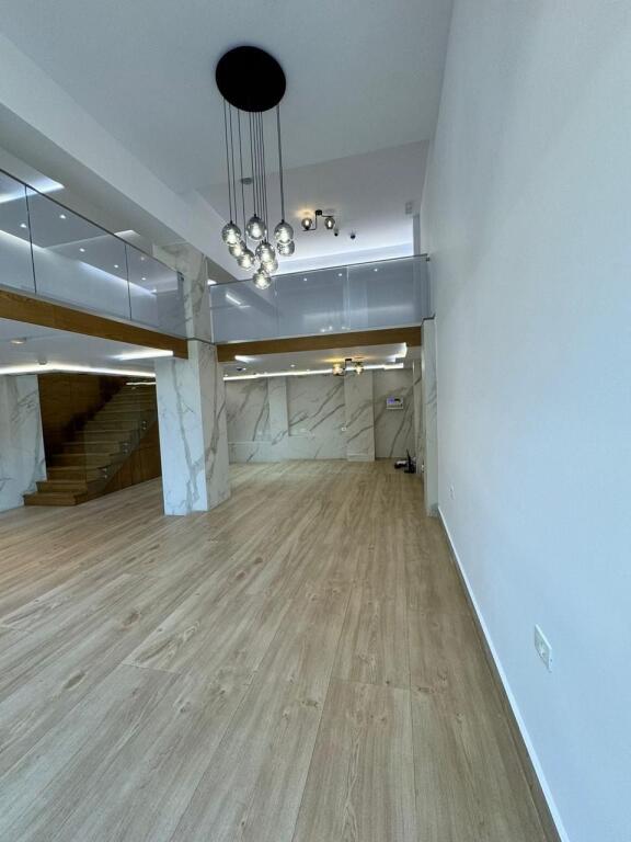 ✨VENDITA AMBIENTE COMMERCIALE | 📍COMUNE DI PARIGI