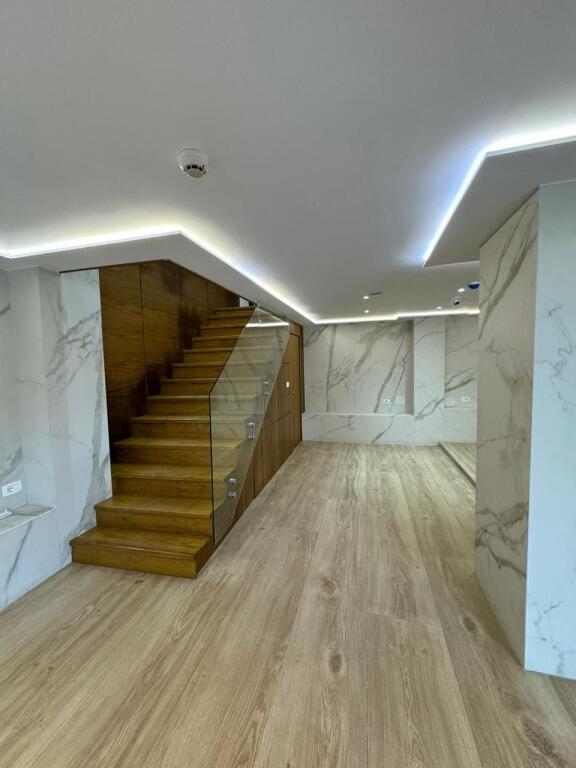 ✨VENDITA AMBIENTE COMMERCIALE | 📍COMUNE DI PARIGI