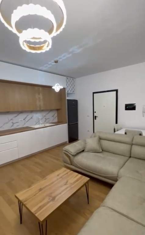 APARTAMENT ME QERA 1+1 ZOGU ZI 70.000 LEKE
