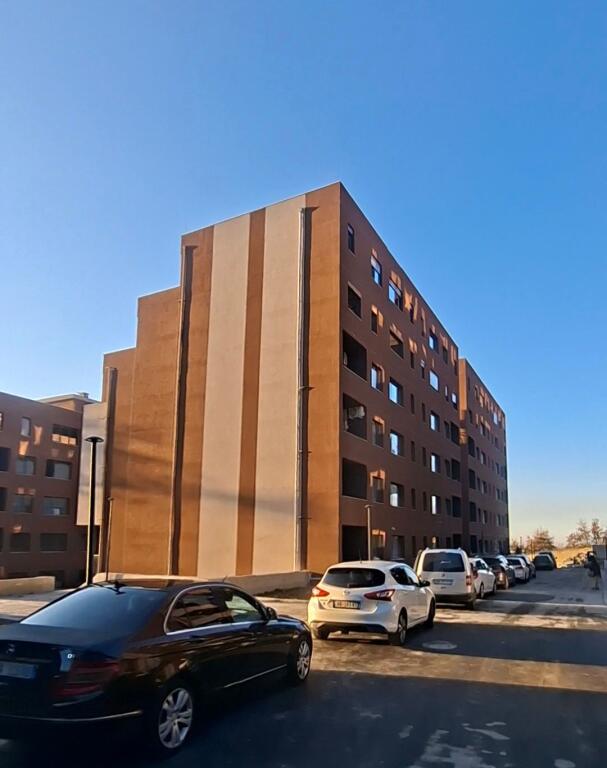 SHES SHTEPI 2+1 RESTOTANT XIBRAKU 164.000 €