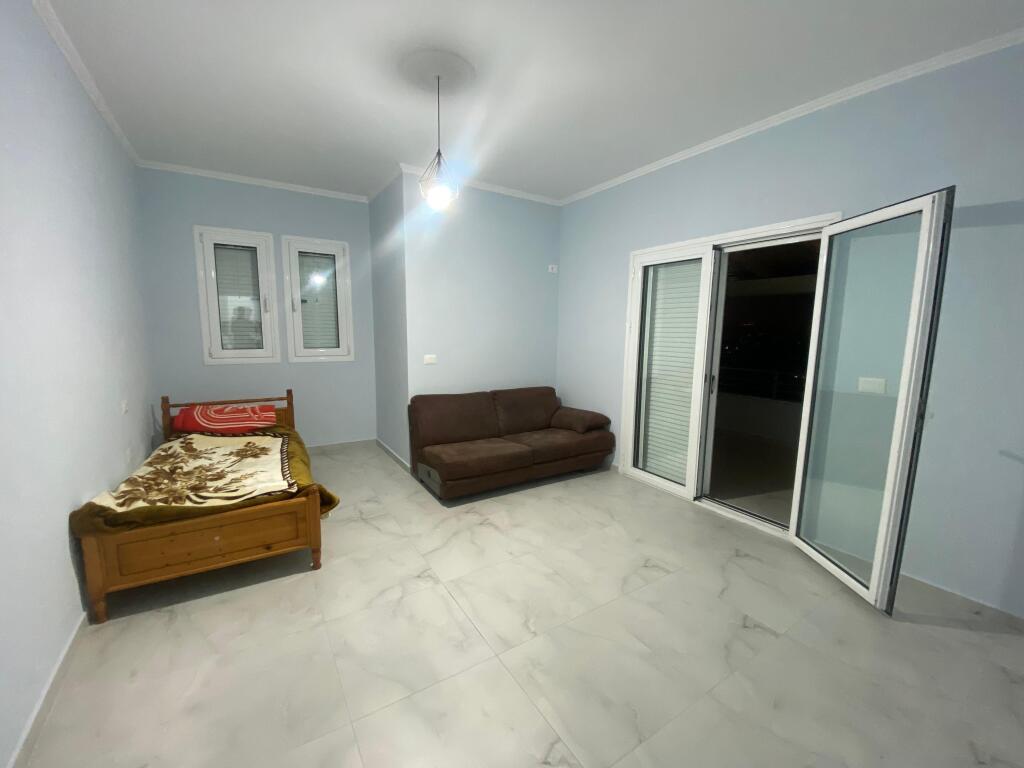 AFFITTASI APPARTAMENTO 2+1 📍 Via Shefqet Ndroqi, vicino ai Depositi dell'Acqua