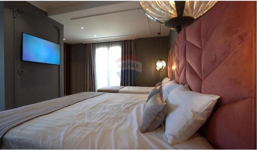 SUPER HOTEL IN VENDITA A GOLEM, 180 M DAL MARE!