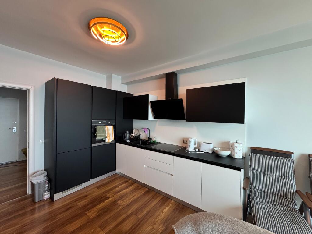 Appartamento 1+1 in affitto con vista fantastica sul mare nel quartiere 1 Durres