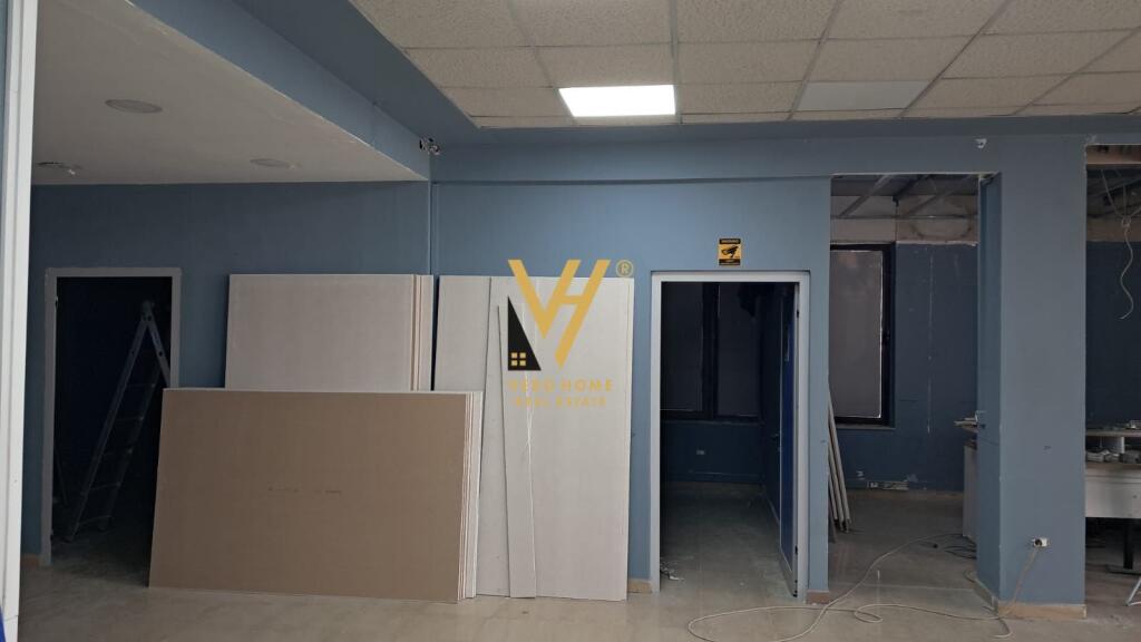 JEPET ZYRE 200 M2 ME QIRA TEK FARMACIA 10 200.000 LEKE