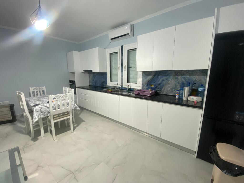 AFFITTASI APPARTAMENTO 2+1 📍 Via Shefqet Ndroqi, vicino ai Depositi dell'Acqua
