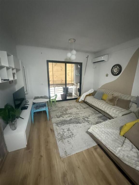 VENDESI APPARTAMENTO 2+1 YZBERISHT 165.000 EURO