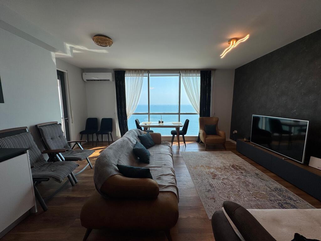 Appartamento 1+1 in affitto con vista fantastica sul mare nel quartiere 1 Durres