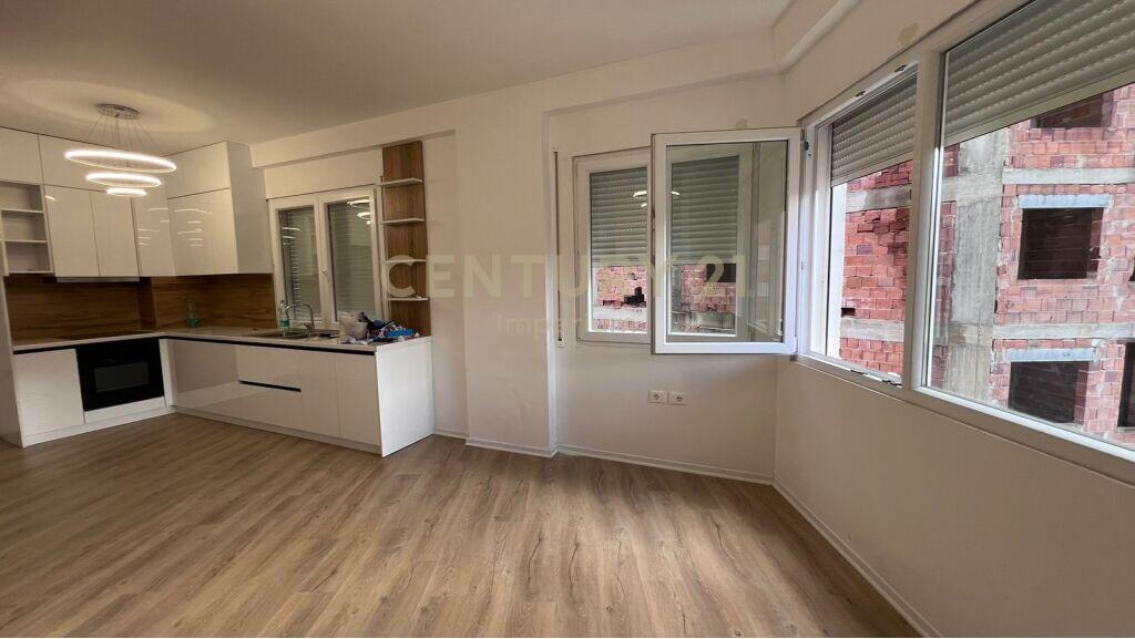 🏡 APARTMENT 2+1+2 NEAR THE BOTANICAL GARDEN – PARTIALLY FURNISHED 🌿