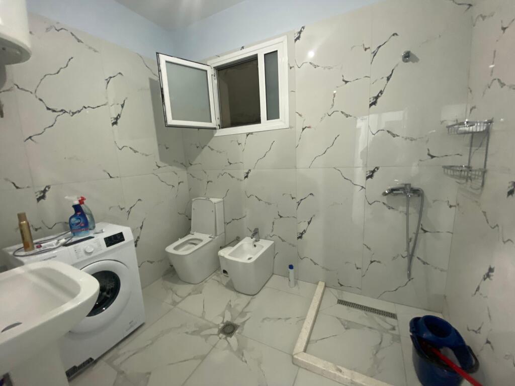 AFFITTASI APPARTAMENTO 2+1 📍 Via Shefqet Ndroqi, vicino ai Depositi dell'Acqua