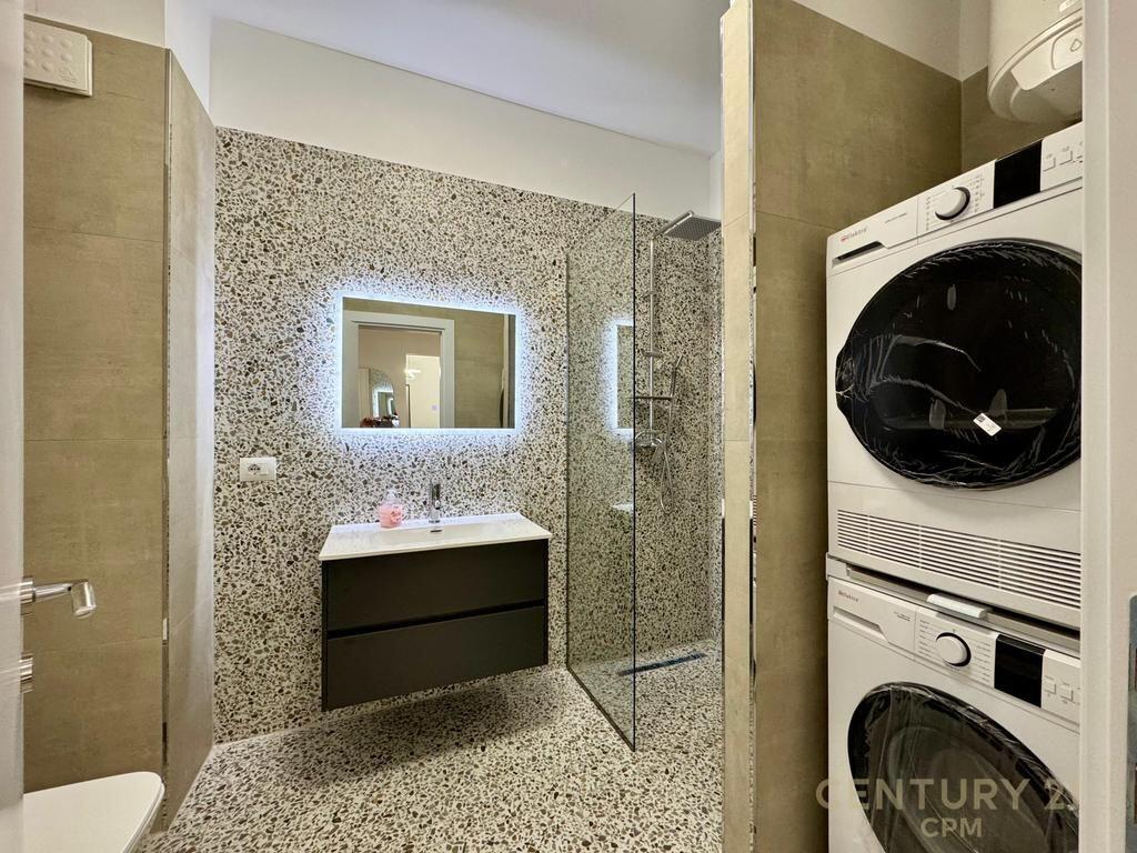 🏠 Apartament 1+1 me Qira + Post Parkimi – Komuna e Parisit