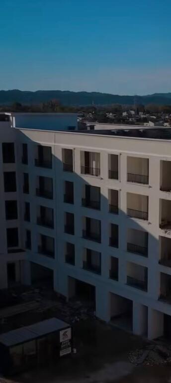SHITET APARTAMENT 2+1 KAMEZ 7,550,000 LEKE