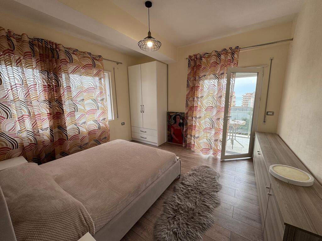 Appartamento 1+1 in affitto completamente investito quartiere 1 Durres