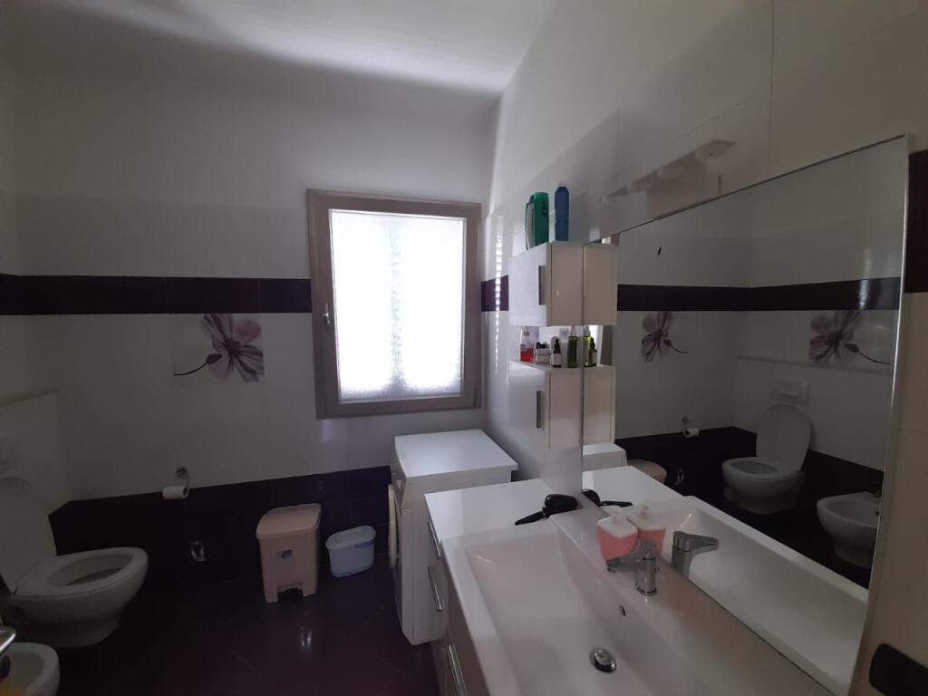 villa in affitto nella zona shenavlashit durres