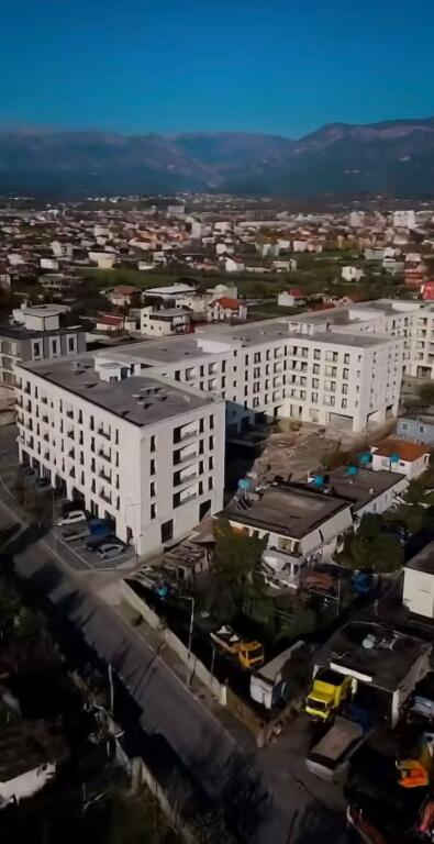 SHITET APARTAMENT 2+1 KAMEZ 8,800,000 LEKE