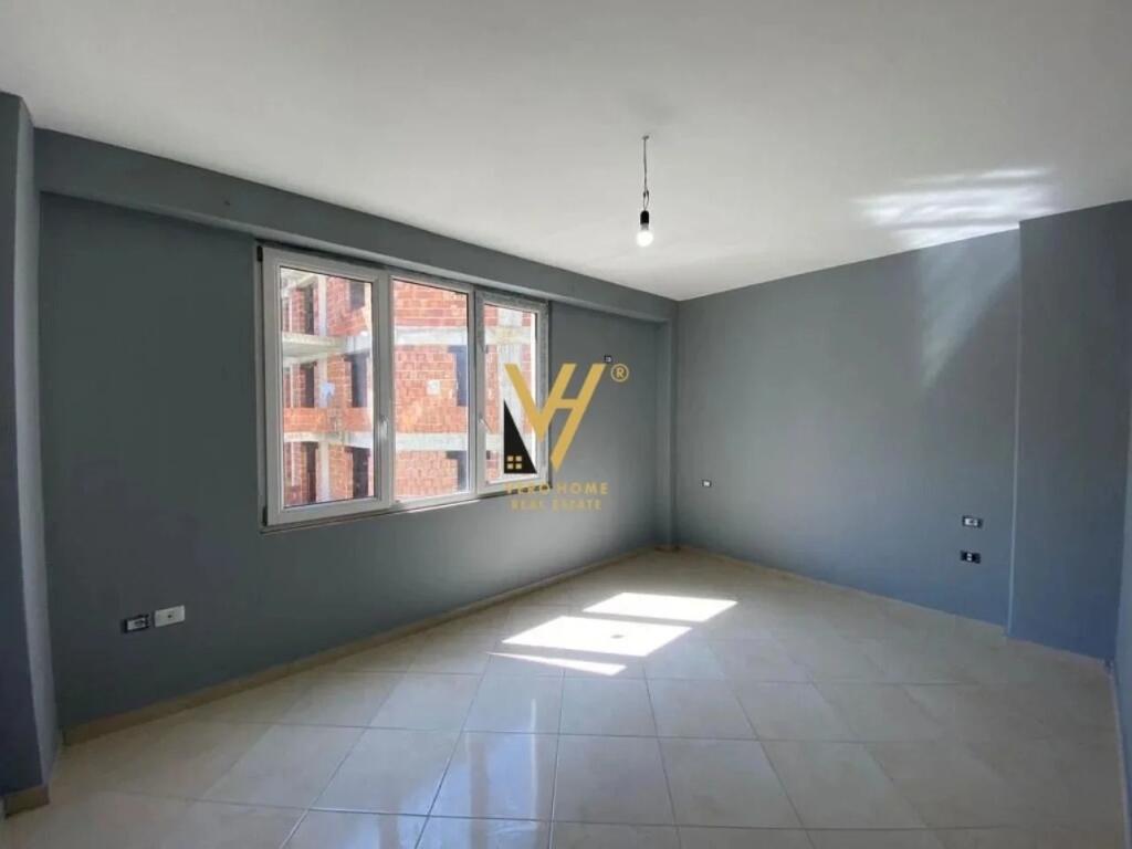 VENDESI APPARTAMENTO 2+1+2 AL GIARDINO BOTANICO 215.000 EURO