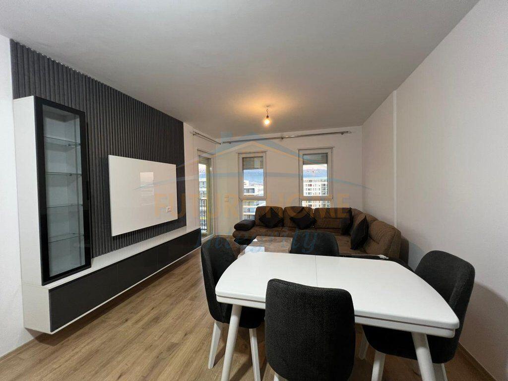 Affitto, Appartamento 2+1, Complesso Univers City, Tirana.