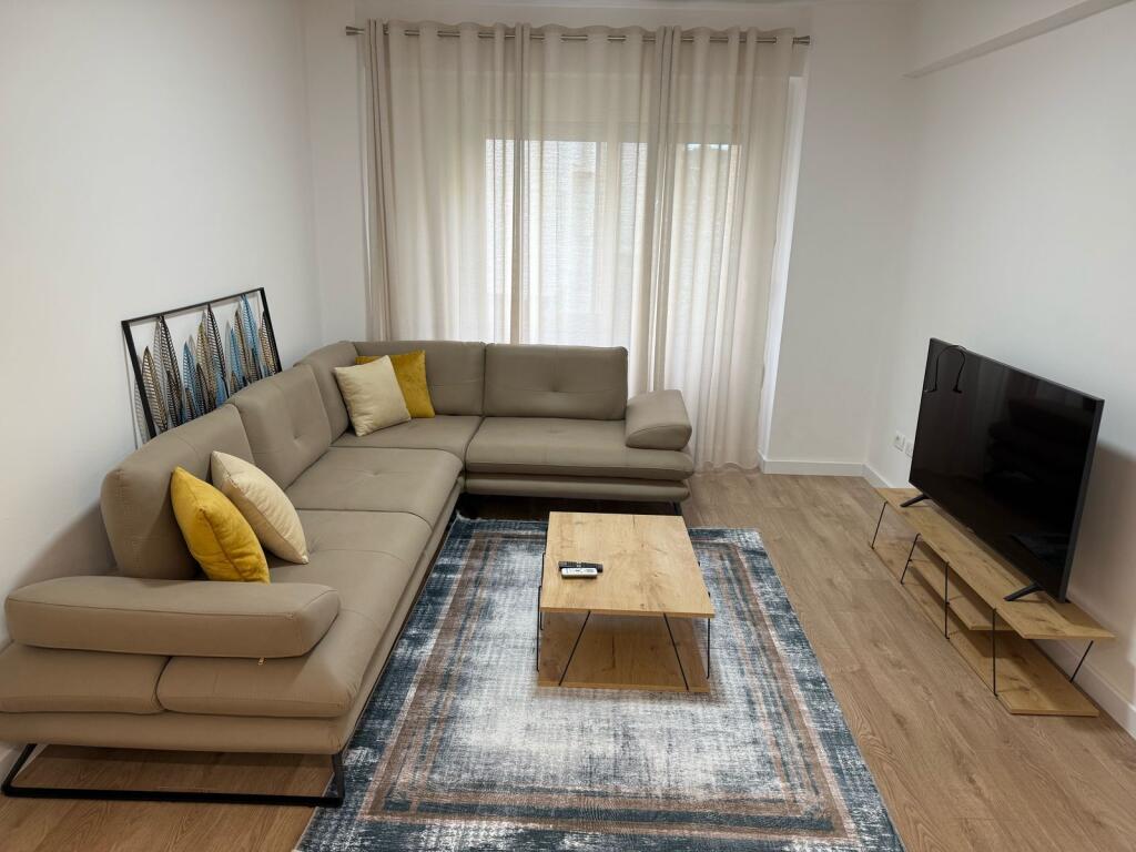 Jepet apartament me qera 1+1