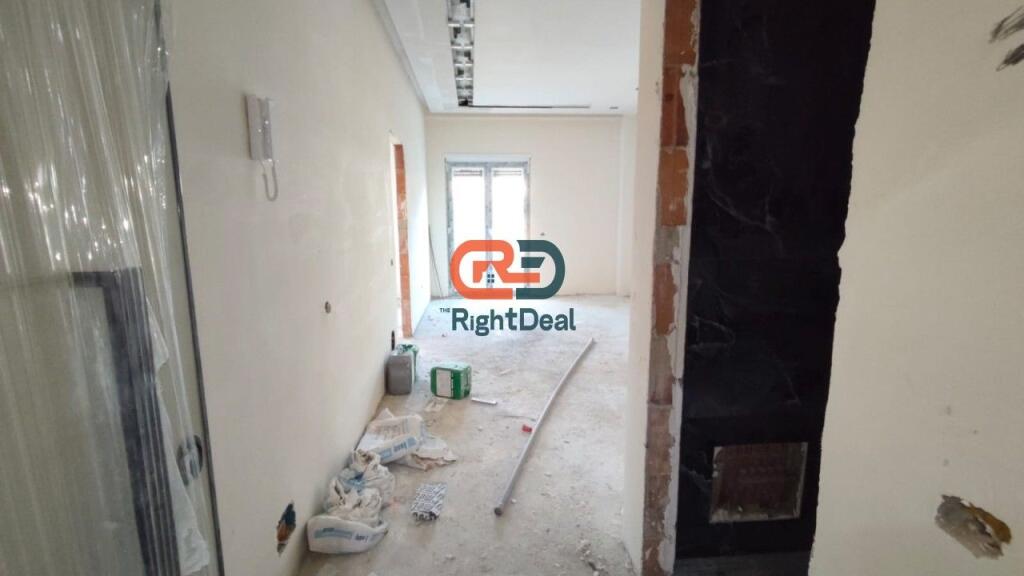Al Complesso Tirana Porta E Re, Appartamento 1+1 in Vendita a Prezzo Occasione!!