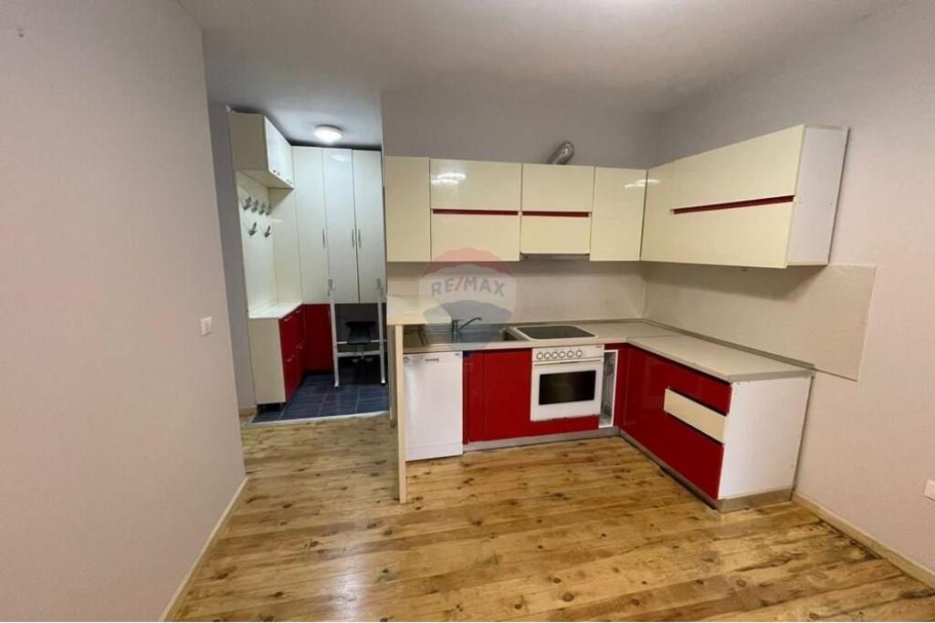 Zyre per qira, Komuna e Parisit