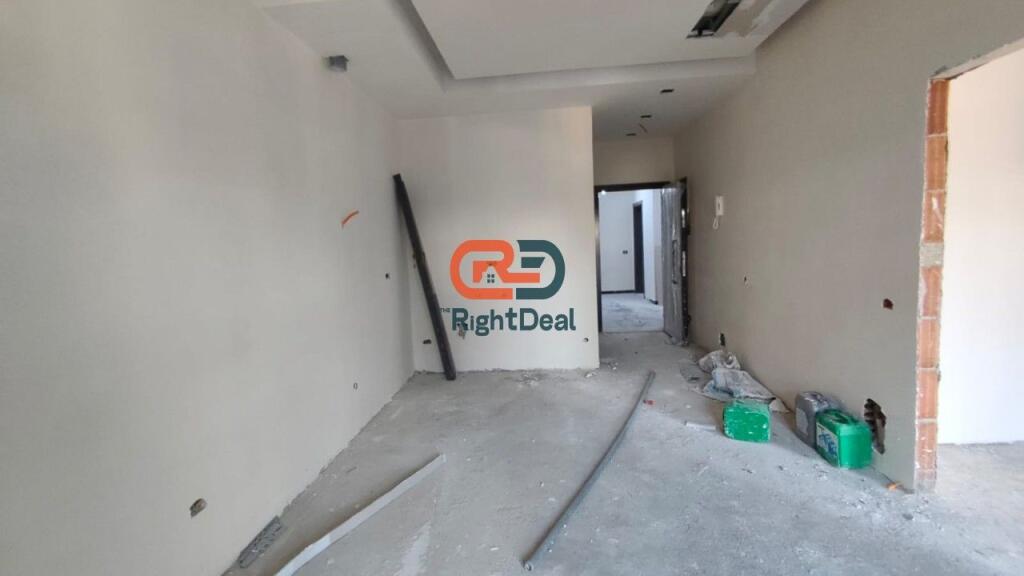 Al Complesso Tirana Porta E Re, Appartamento 1+1 in Vendita a Prezzo Occasione!!