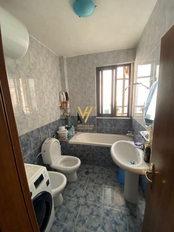 JEPET APARTAMENT 2+1+BLK ME QIRA TE KOMUNA E PARISIT 60.000 LEKE