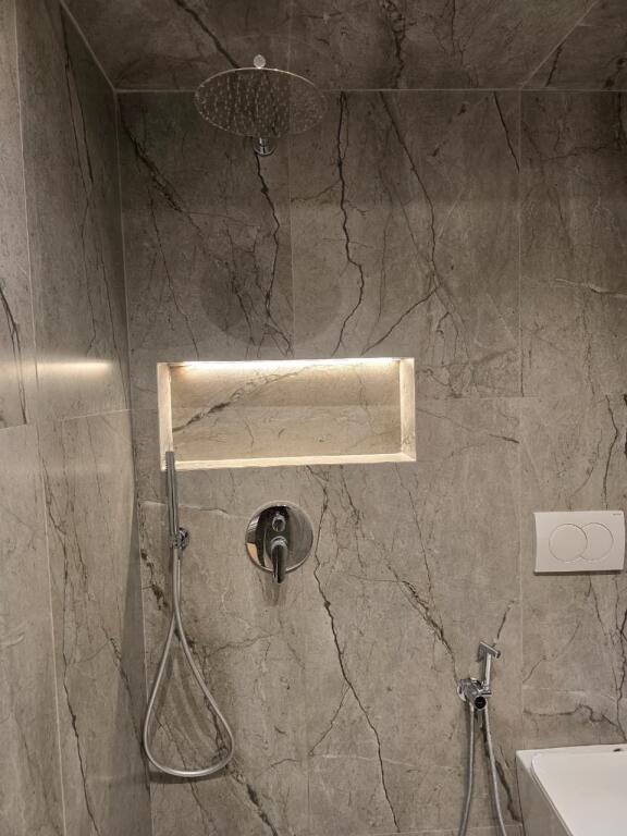📌 Monolocale in Affitto – Via Hoxha Tasin