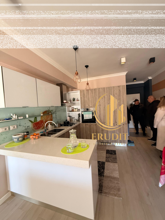 Casa 2+1 con 2 bagni in vendita  Vlora, vicino a Pastiçeri Elezi