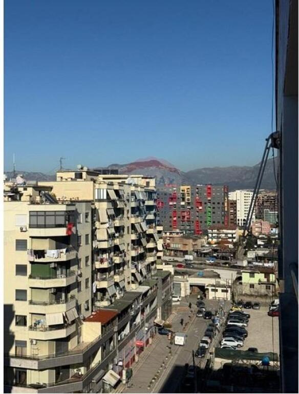 Apartament 2+1 per shitje ne rrugen Teodor Keko ne Astir
