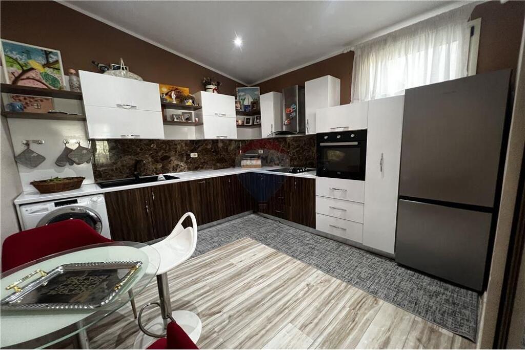  2+1 PENTHOUSE FOR SALE – MAIN BOULEVARD, VLORE