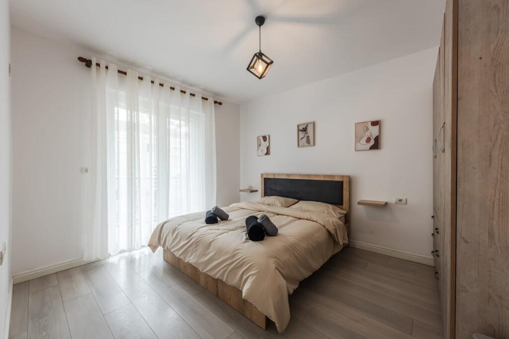 Appartamento 2+1 in via Qemal Stafa vicino al mercato nuovo
