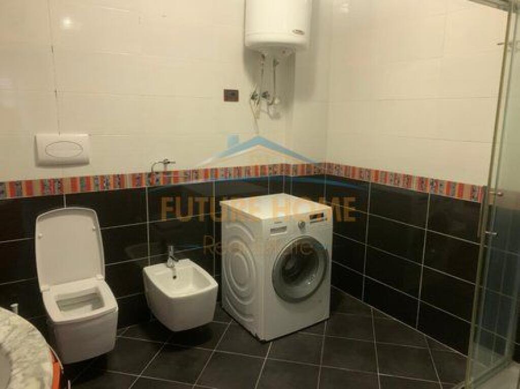 Shitet, Apartament 2+1+2+Post Parkimi, Rruga Marko Bocari