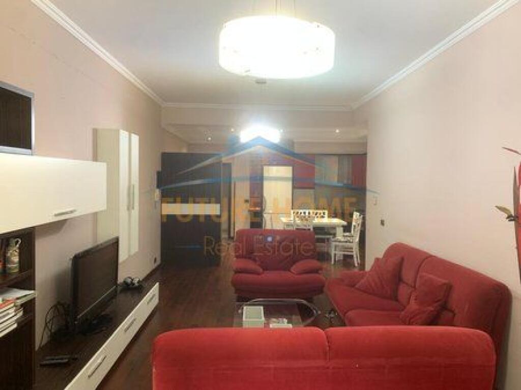 Shitet, Apartament 2+1+2+Post Parkimi, Rruga Marko Bocari