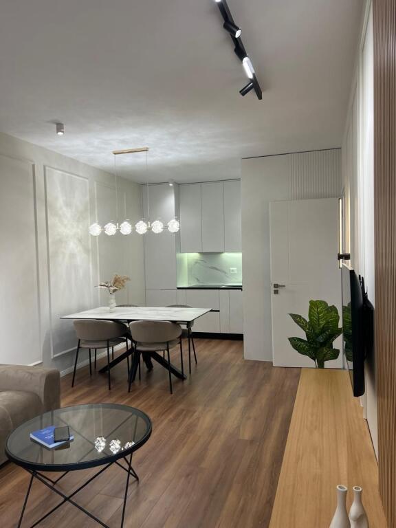 Affittasi appartamento lussuoso 1+1 nuovo a Porcelan