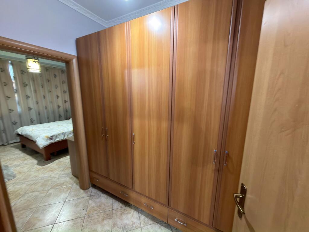 🏡 Apartment for rent 2+1+2 – 21 Dhjetori  📍 21 Dhjetori, near Joena Market, Frederik Shiroka street 🏢 4th floor, building with elevator 📐 Area: 130 m² 🛏️ Layout: 2 bedrooms + living room + 2 bathrooms + balcony 💶 Price: 600 € / month net  📞 Alesi Real Estate