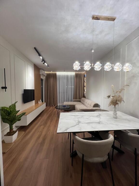 Affittasi appartamento lussuoso 1+1 nuovo a Porcelan