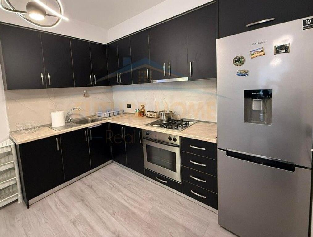 Qera Apartament 1+1 450 Unaza e Re