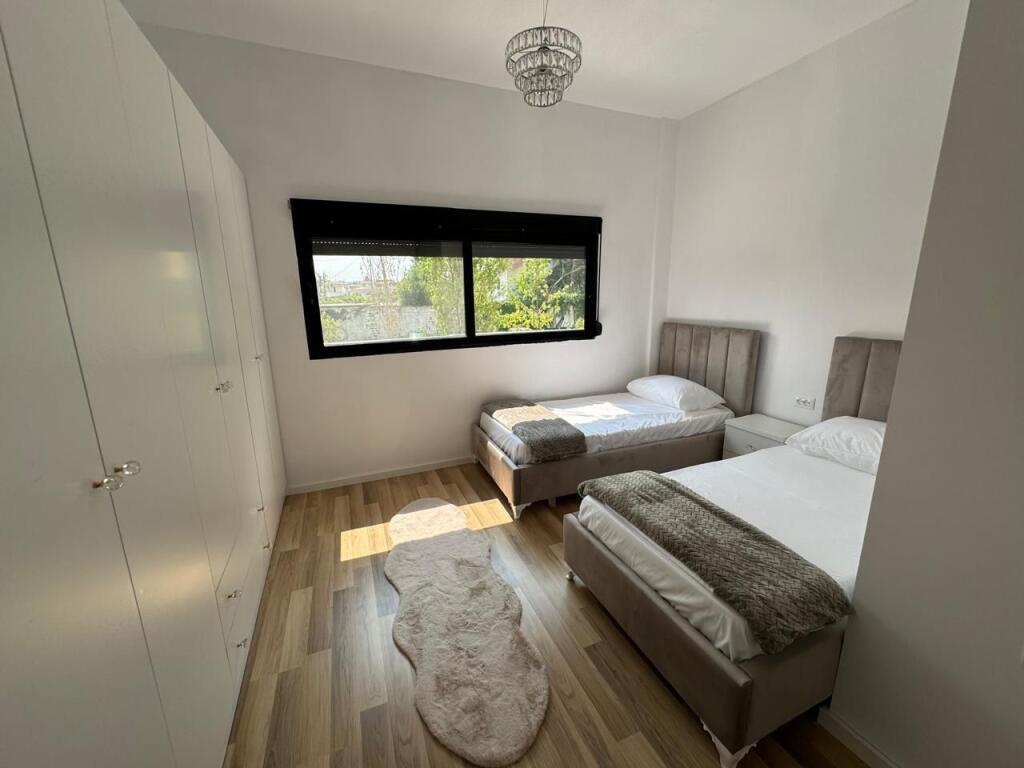 Appartamento in affitto 2+1 spiaggia quartiere 13 Durres